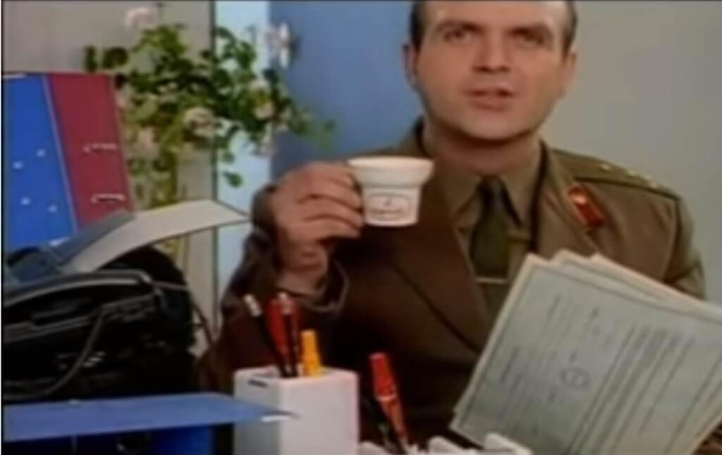 Отставной начальник КГБ рекламирует Хопер Инвест