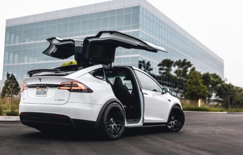 Модель Tesla X