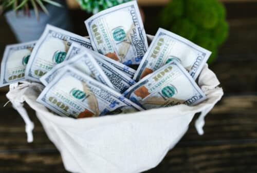 выйти из финансовой ямы