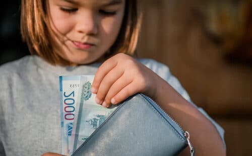 карманные деньги, как способ обучения детей финансовой грамотности