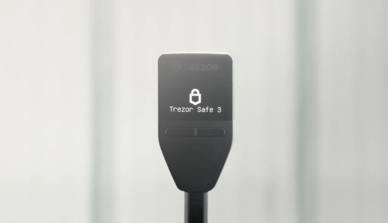 Trezor Safe 3: обзор «бюджетного» аппаратного кошелька